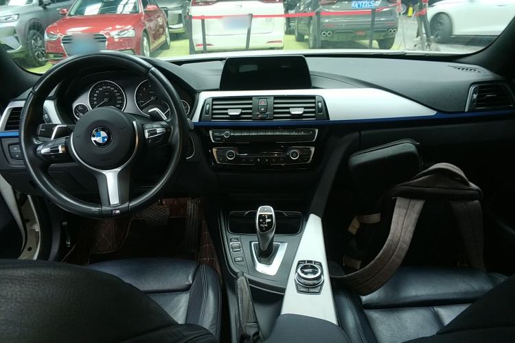 Used BMW 4 Series 2017 425i Gran Coupe Luxury M Sport Package Center Console