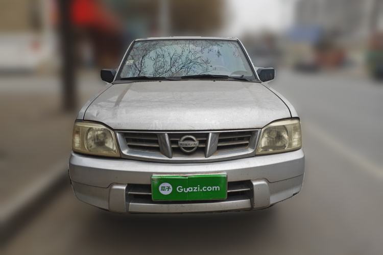 Used Nissan D22 2013 2.4L Gasoline Two-Wheel-Drive Standard Model