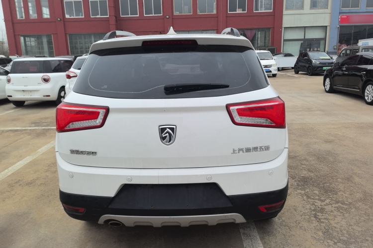 Used Baojun 560 2015 1.8L manual luxury version
