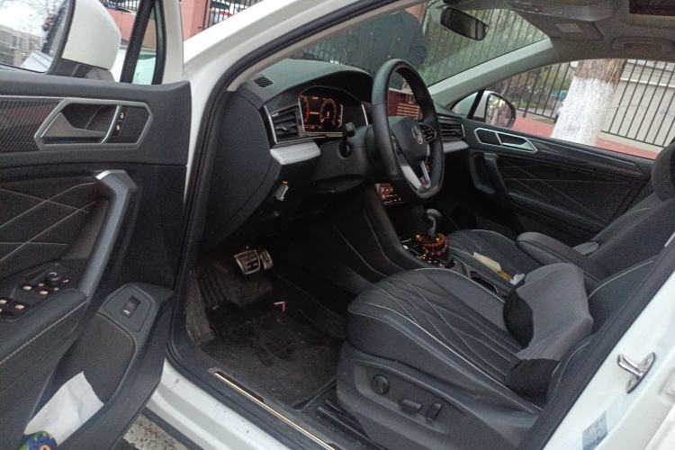 Used Volkswagen Tiguan L 2023 Restyled 330TSI Automatic Two-Wheel Drive R-Line Enhanced Comfort Version Driver Seat