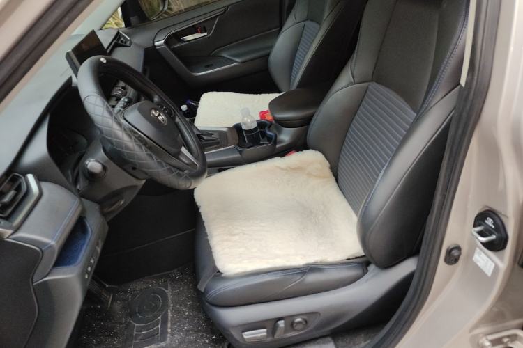 Used Toyota Wildlander 2020 2.0L CVT Two-Wheel Drive Tech Edition Left Front Seat