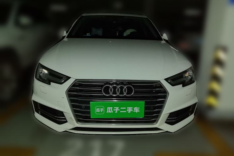 Used Audi A4L 2019 40 TFSI Ambition China VI
