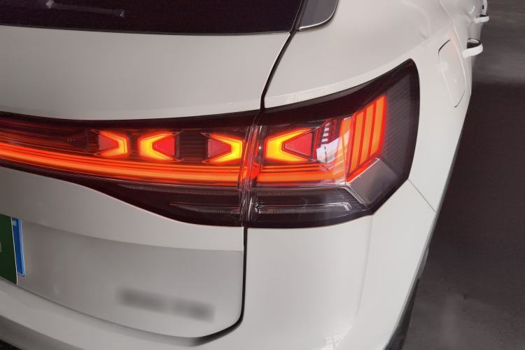 Used Volkswagen Tayron 2024 300TSI Two-Wheel-Drive Luxury Plus Advanced Version Exterior 3