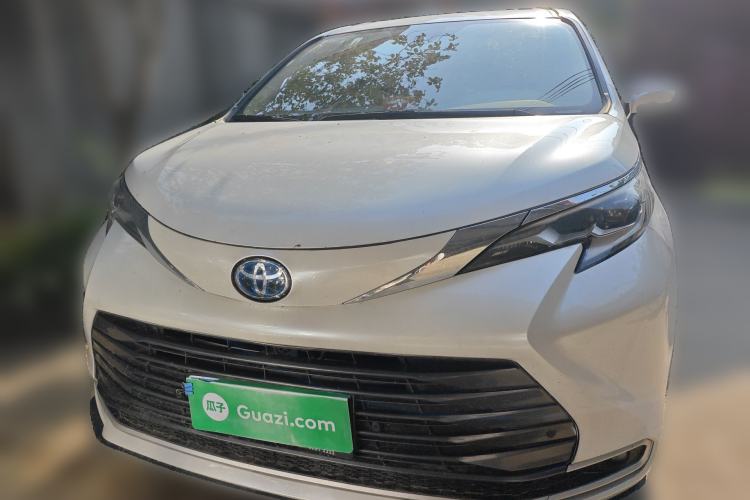 Used Toyota SIENNA 2021 2.5L Hybrid Comfort Edition Front