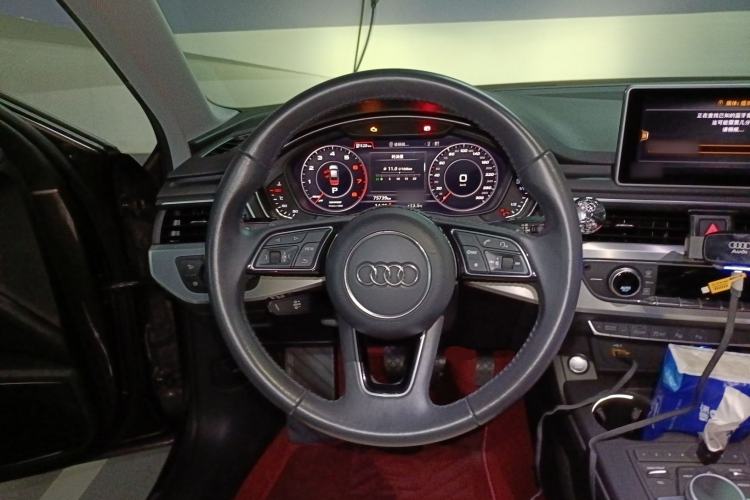 Used Audi A4L 2019 40 TFSI Fashion Edition China VI Emission Standard