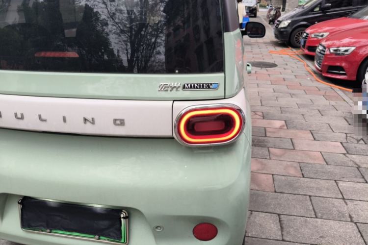 Used Wuling Hongguang MINIEV 2024 3rd Generation 215km Advanced Version Right Rear Taillight