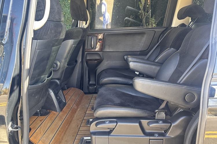 Used Honda Elysion 2016 2.4L Comfort Edition
