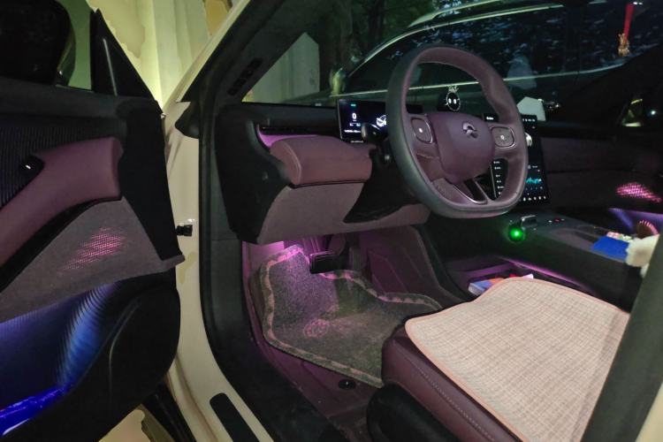 Used Nio ET5 2024 75 kWh Driver Seat