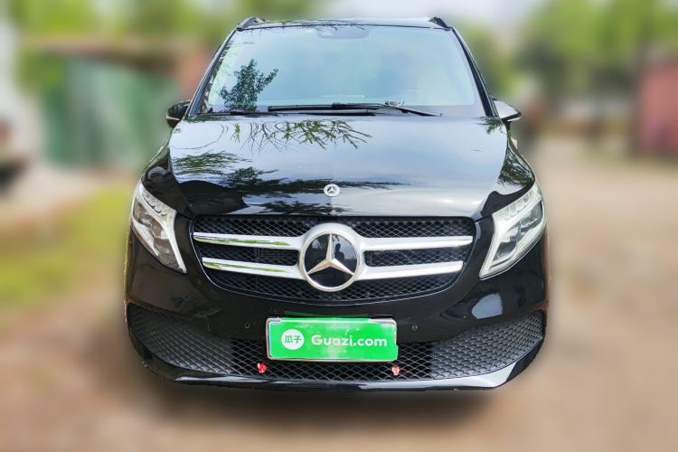Used Mercedes-Benz V-Class 2021 V 260 Avantgarde Edition Front