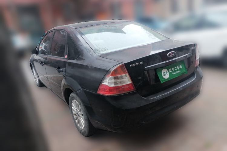 Used Ford Focus 2013 Sedan Classic 1.8L Manual Fashion Edition