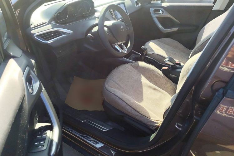 Used Peugeot 2008 2014 1.6L Manual Fashion Edition