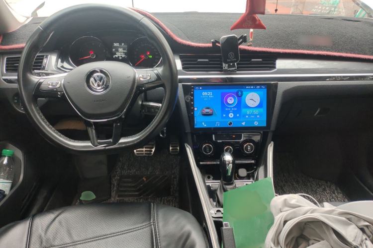 Used Volkswagen C-TREK 2020 1.5L Automatic Comfort Model Center Console