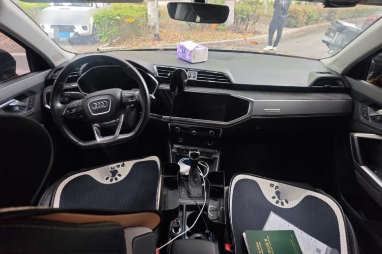 Used Audi Q3 2022 35 TFSI Fashion Dynamic Model Center Console