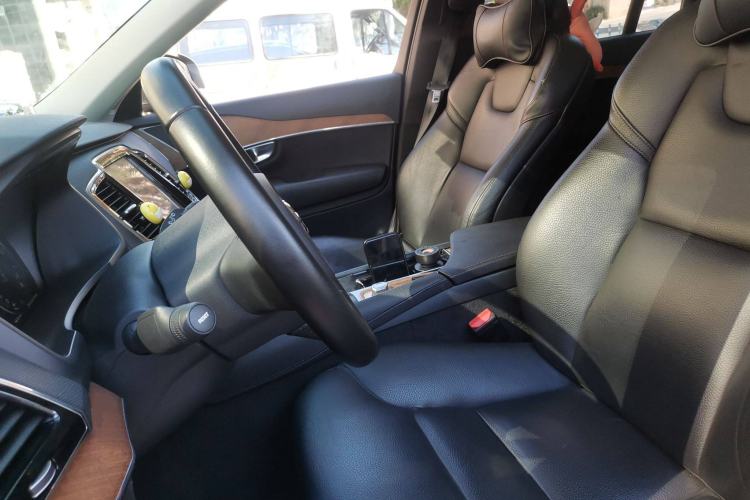 Used Volvo XC90 2019 T6 Zhiyi Edition 7-Seater China VI Standard
