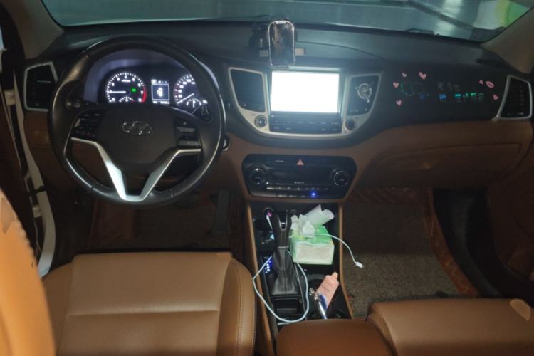 Used Hyundai Tucson 2015 1.6T Dual-Clutch Two-Wheel-Drive Smart Model
