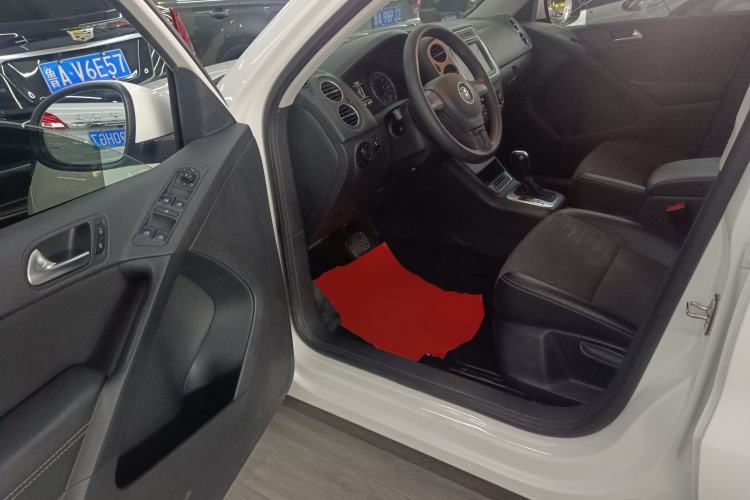 Used Volkswagen Tiguan 2016 280TSI Automatic Two-Wheel-Drive Silk Road Style Edition Driver Seat