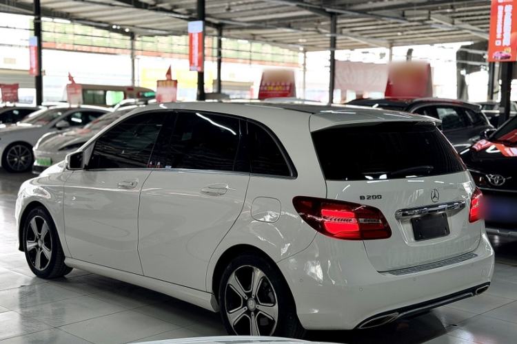 Used Mercedes-Benz B-Class 2016 B 200 Exclusive Edition
