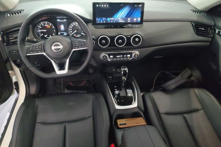 Used Nissan X-Trail 2025 Honor 2.0L Two-Wheel Drive Leading Edition Center Console