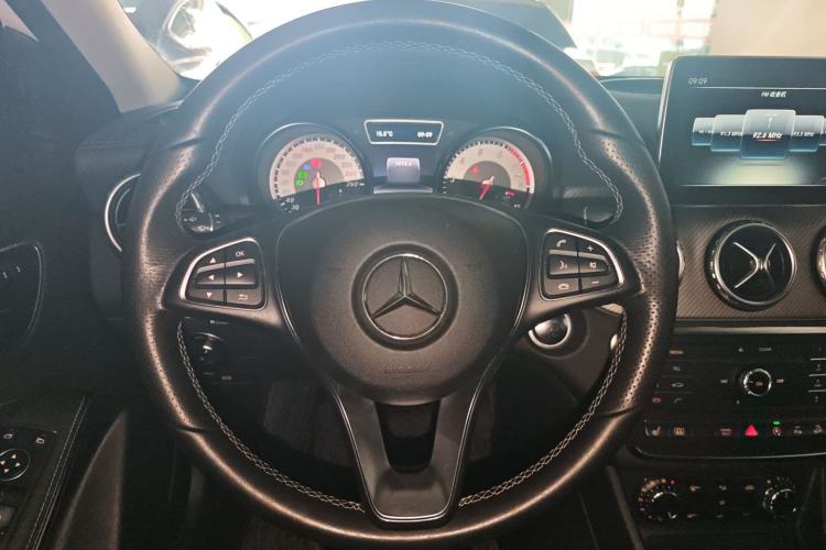 Used Mercedes-Benz GLA 2016 GLA 220 4MATIC Fashion Edition