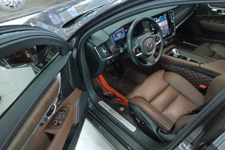 Used Volvo S90 2022 B5 Zhiyuan Luxury Edition
