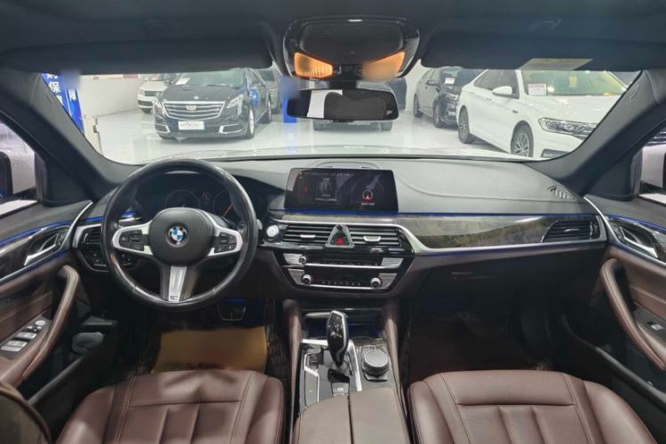 Used BMW 5 Series 2019 525Li M Sport Package Interior 1