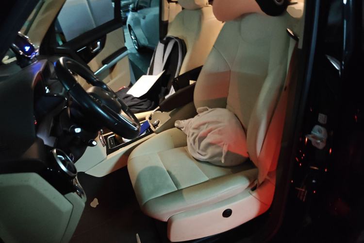 Used Mercedes-Benz GLK-Class 2015 GLK 300 4MATIC Luxury Ultimate Edition Left Front Seat