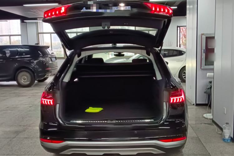 Used Audi A6 2022 allroad quattro Explorer 55 TFSI Prestige Off-Road Model