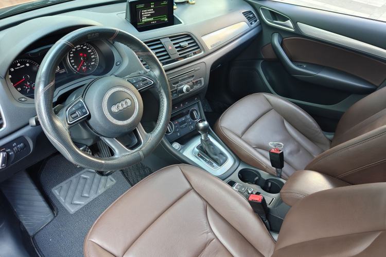 Used Audi Q3 2016 35 TFSI quattro all-wheel-drive style model Interior 2