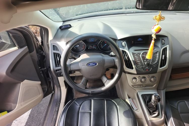 Used Ford Focus 2012 Sedan 1.6L Manual Comfort Model
