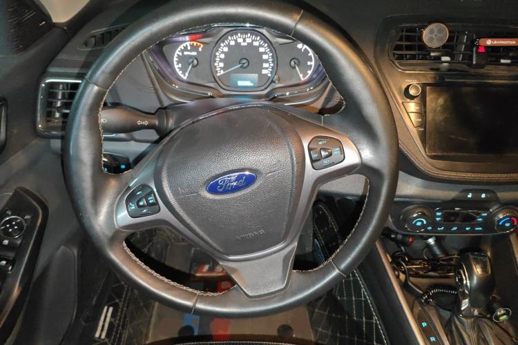 Used Ford Escort 2017 Happiness Edition 1.5L Automatic Fashion Version Steering Wheel