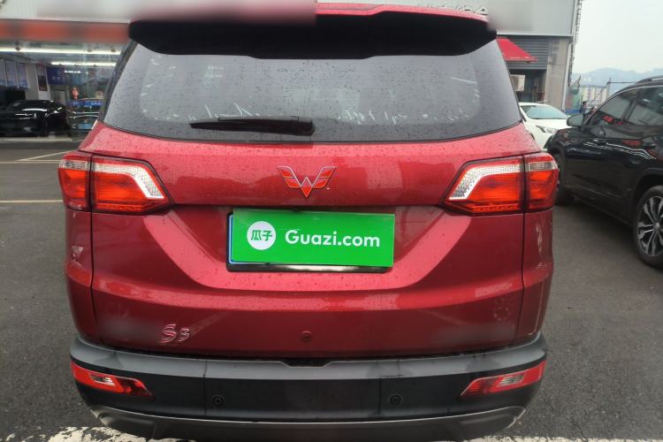 Used Wuling Hongguang S3 2018 1.5T Manual Luxury Model China V Standard
