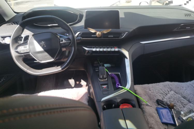 Used Peugeot 4008 2017 350THP Elite Edition Center Console