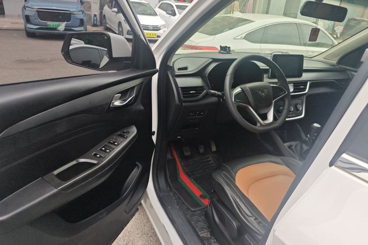 Used Wuling Hongguang S3 2018 1.5L Manual Comfort Model China V Standard