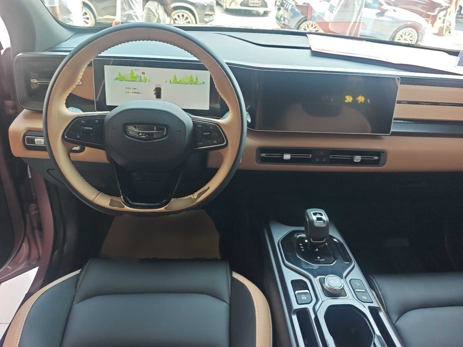 Geely Auto icon 2023 1.5TD Chocolate Smoothie Edition — снимка 16