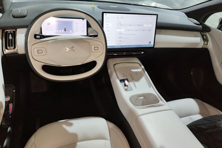 Used XPeng P7+ 2024 Ultra-Long Range Max Center Console