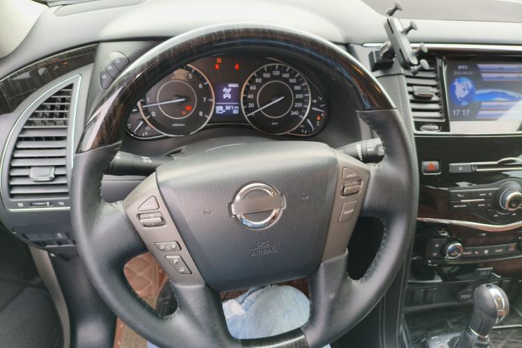 Used Nissan Patrol 2017 4.0L XE Middle East Version Steering Wheel