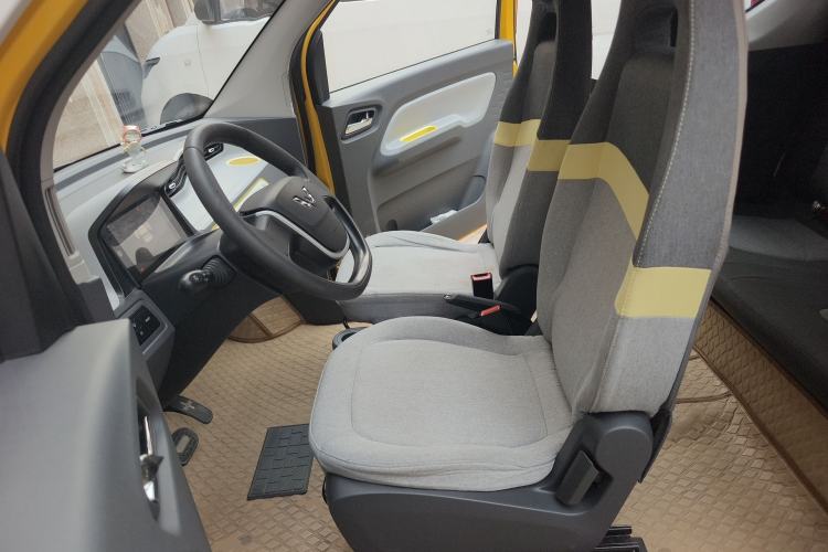 Used Wuling Hongguang MINIEV 2021 Macaron Premium Model – Lithium Iron Phosphate Left Front Seat