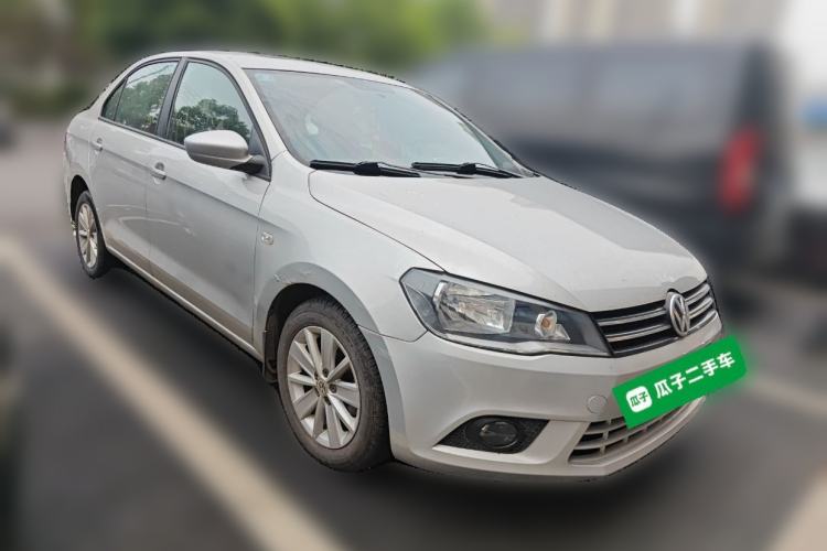 Used Volkswagen Jetta 2013 1.6L Manual Comfort Model Front Right 45 Deg