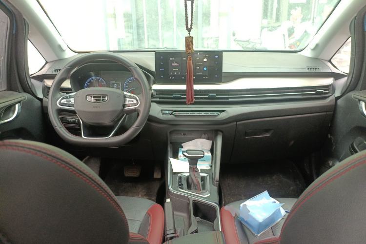 Used Geely Auto Vision X3 2021 PRO 1.5L CVT Deluxe Model Center Console