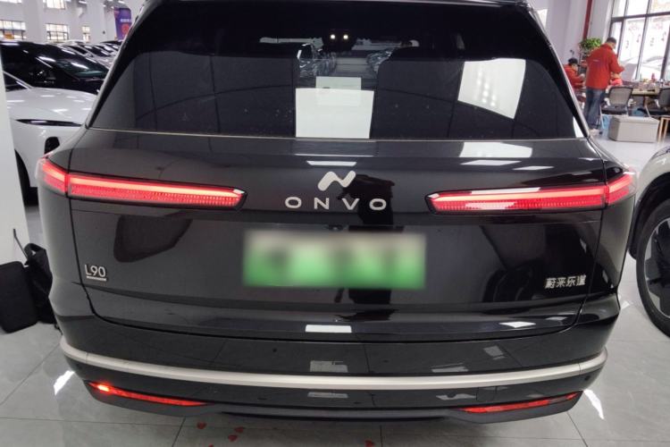 Used ONVO Luxeed L90 2025 Model—Max Six-Seater Version
