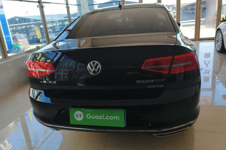 Used Volkswagen Magotan 2017 330TSI DSG Luxury Model Rear