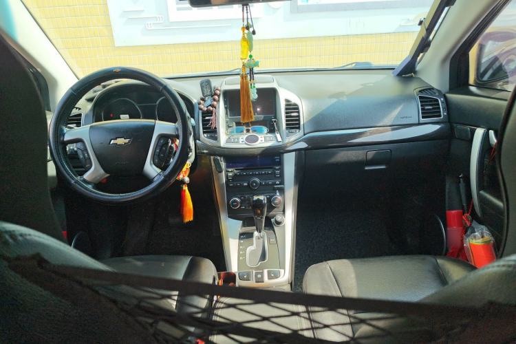 Used Chevrolet Captiva 2015 2.4L 4x4 Flagship Edition 7-Seater
