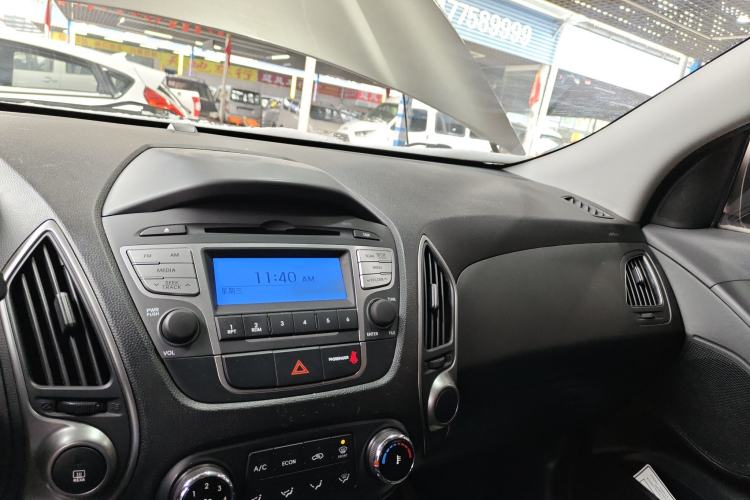 Used Hyundai ix35 2015 2.0L Manual Two-Wheel Drive Comfort Version China IV Standard