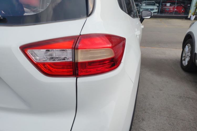 Used CHANGAN CS15 2016 1.5L Automatic Fashion Edition Exterior 3