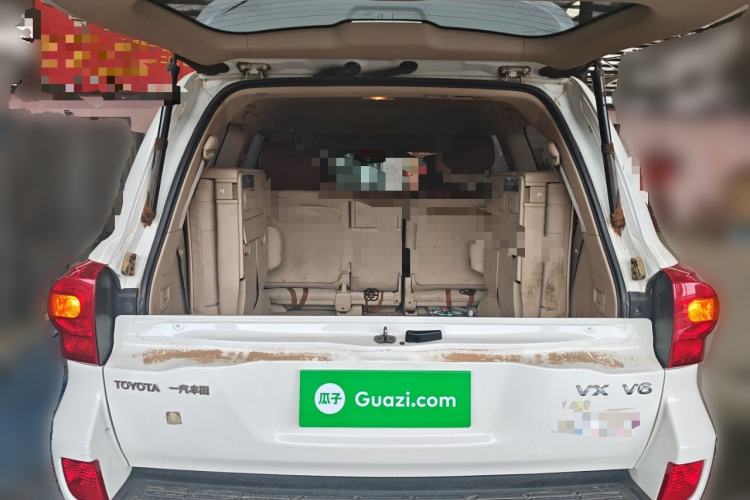 Used Toyota Land Cruiser 2012 4.0L Automatic VX Trunk