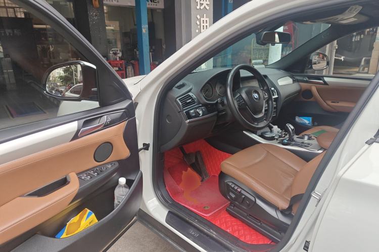 Used BMW X4  Driver Seat