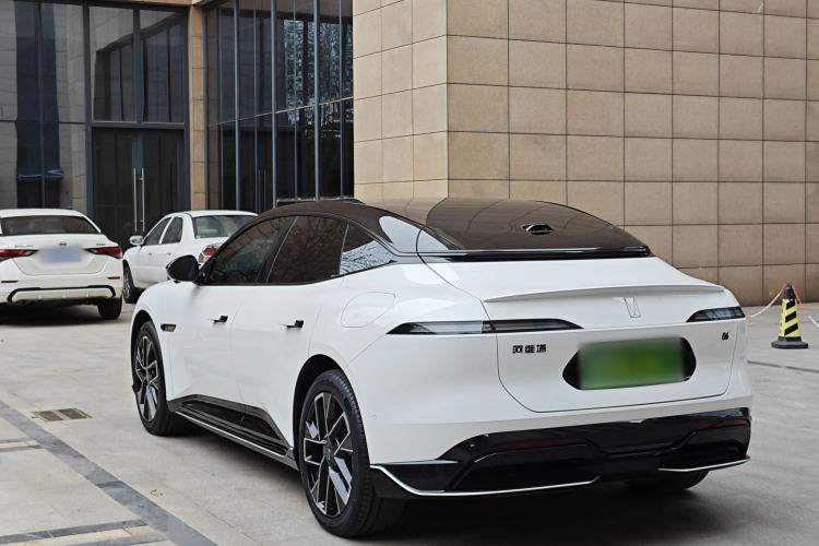 Used Avatr 06 2025 Ultra Pure Electric Edition Exterior 7