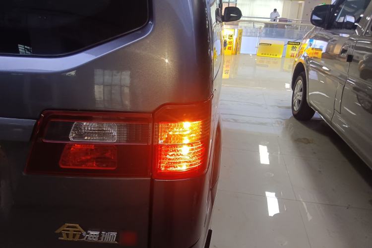 Used Jinbei Gold Hiace M Classic 2022 1.5L Engineering Lion Passenger Vehicle 5 Seats