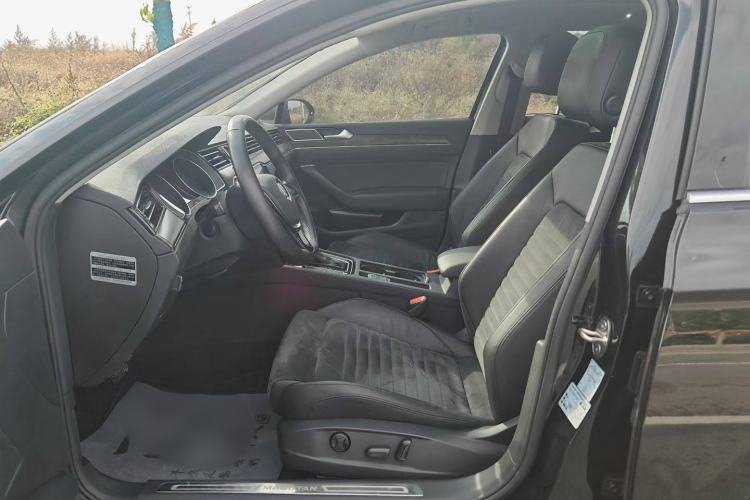 Used Volkswagen Magotan 2017 330TSI DSG Luxury Model