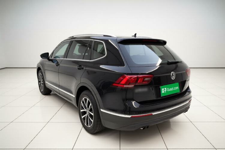 Used Volkswagen Tiguan L 2017 330TSI Automatic Two-Wheel Drive Comfort Edition Exterior 3